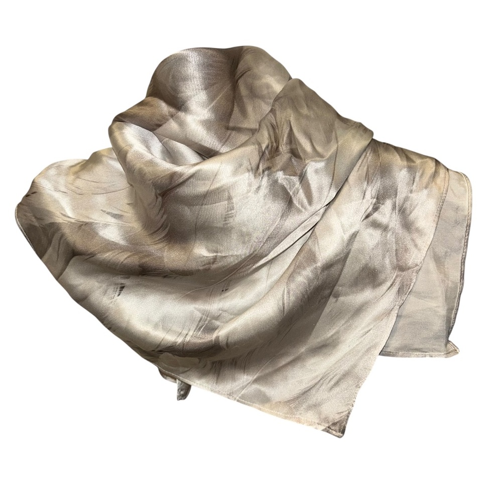 L'Agence 100% silk charmeuse watercolor gray silver feather print scarf - Picture 3 of 6